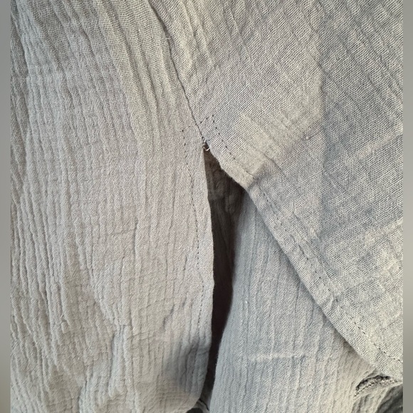 GeeGee Sage Gauze Tunic Size: 1XL - Picture 3 of 8